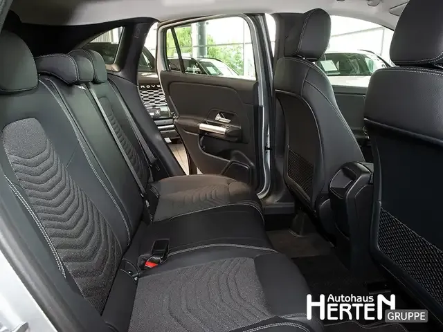 Mercedes-Benz GLA 180