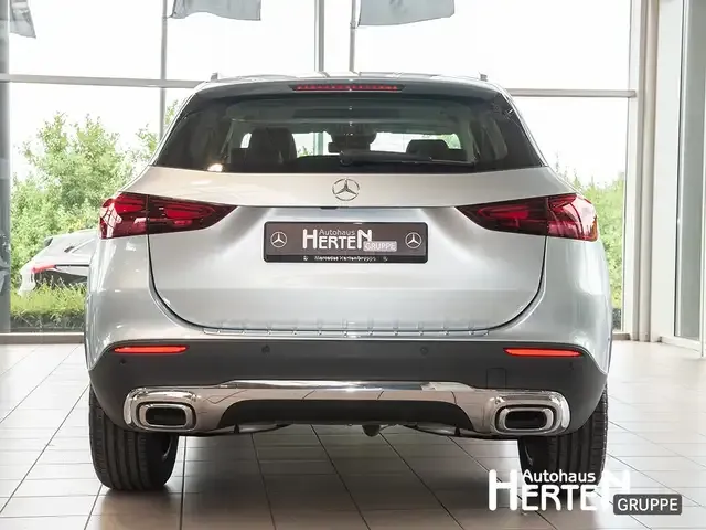 Mercedes-Benz GLA 180