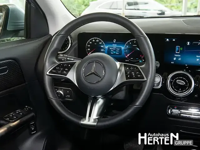 Mercedes-Benz GLA 180