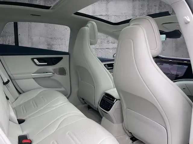 Mercedes-Benz EQE 53