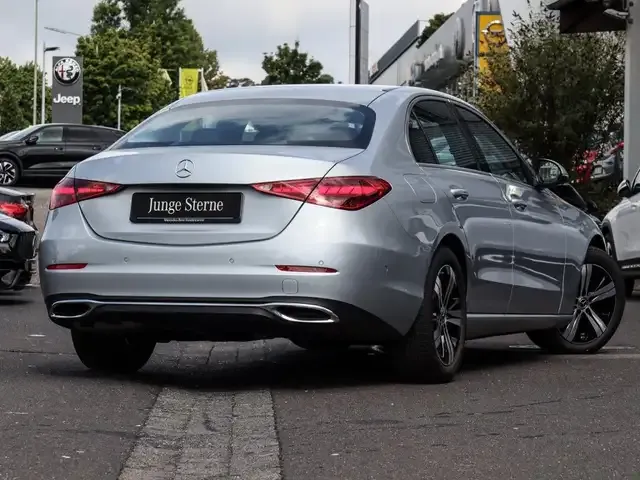 Mercedes-Benz C 180