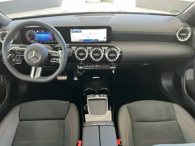 Mercedes-Benz A 220