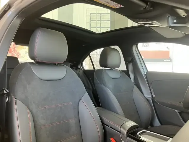 Mercedes-Benz A 220