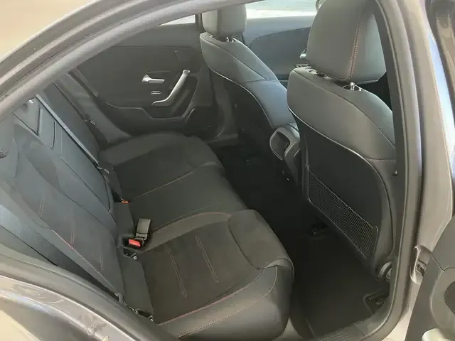 Mercedes-Benz A 220