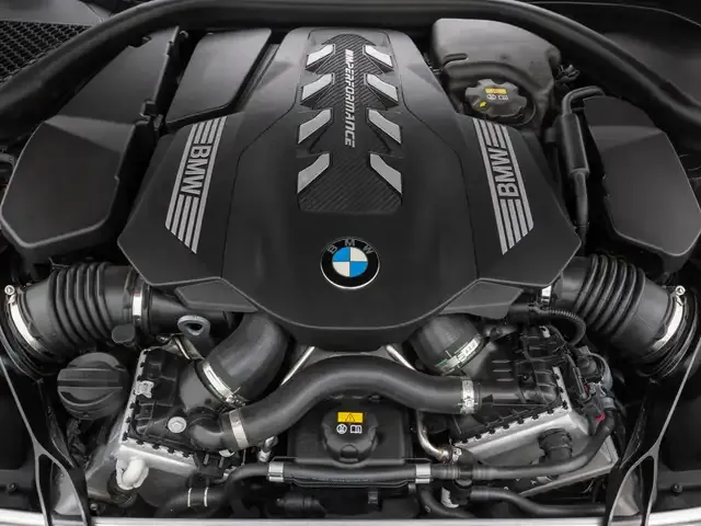 BMW M850