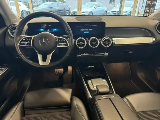 Mercedes-Benz GLB 200