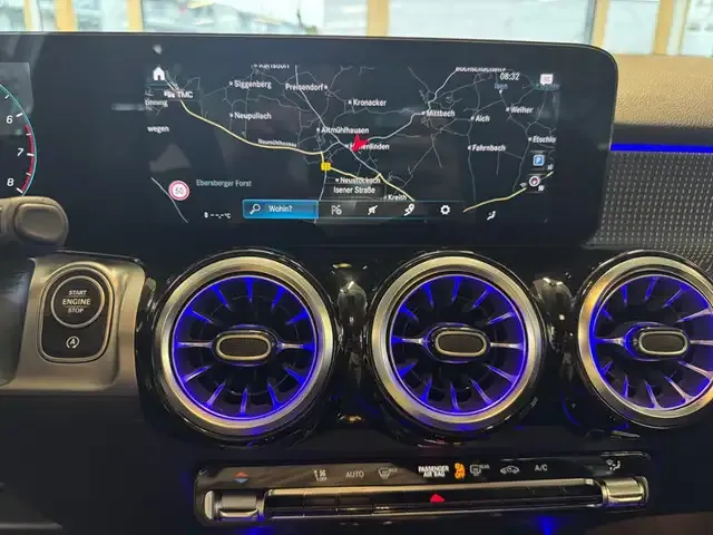 Mercedes-Benz GLB 200