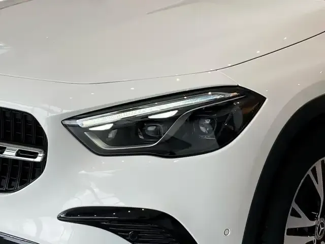 Mercedes-Benz GLA 200