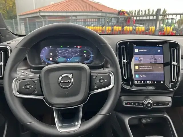 Volvo EX40