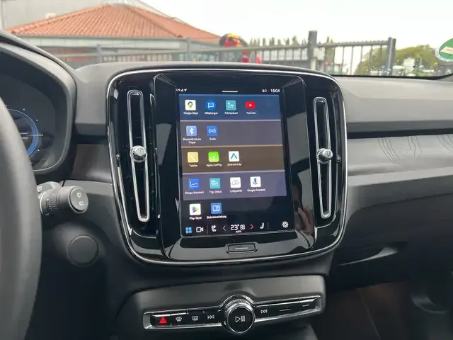 Volvo EX40