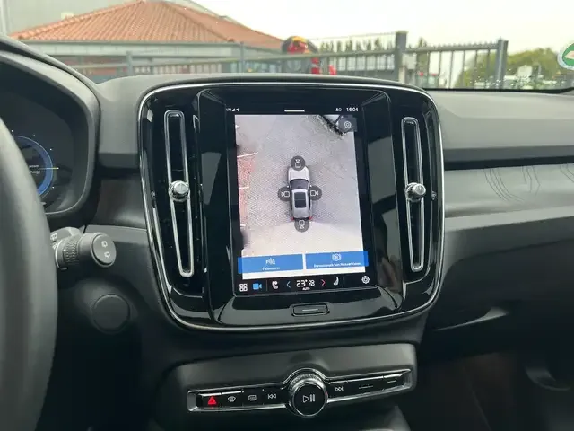 Volvo EX40
