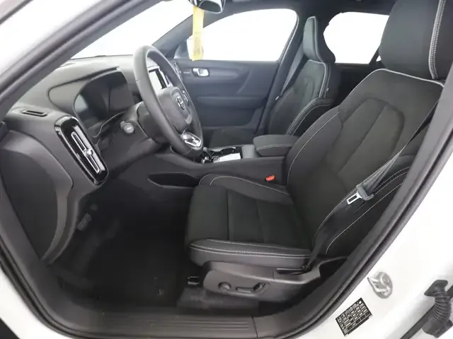 Volvo EX40