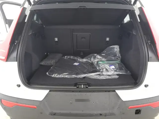 Volvo EX40