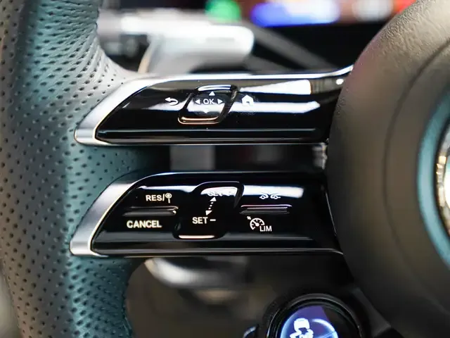 Mercedes-Benz EQE 43