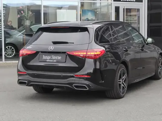 Mercedes-Benz C 300