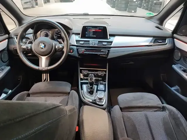 BMW 220