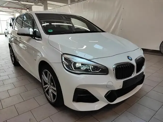 BMW 220