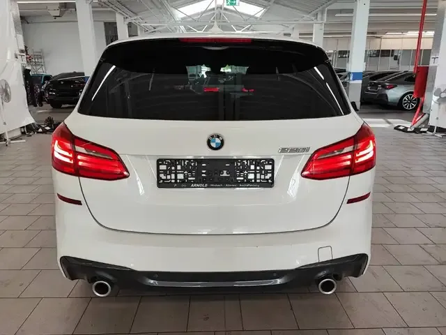 BMW 220
