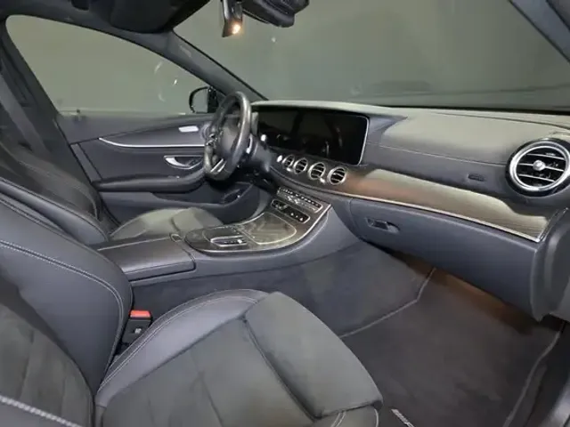 Mercedes-Benz E 300