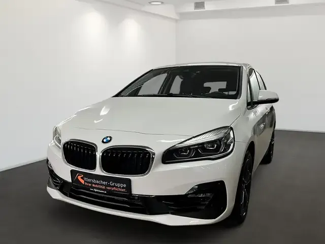 BMW 218