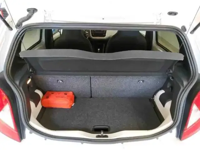 SEAT Mii