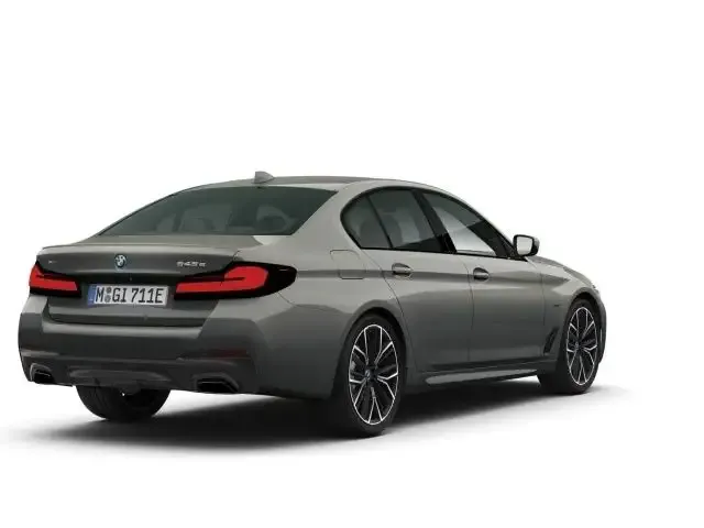 BMW 545