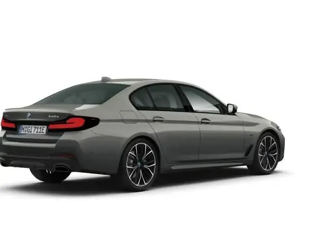 BMW 545