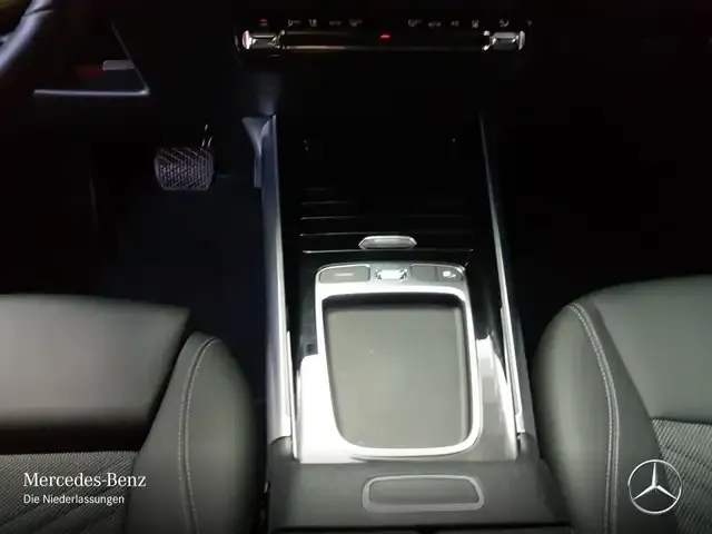 Mercedes-Benz EQA 300