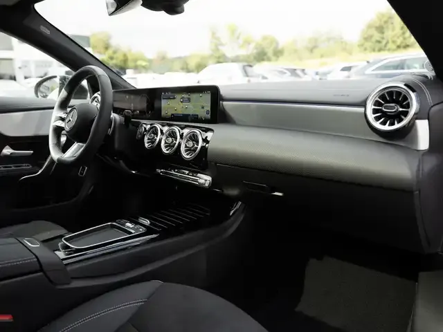 Mercedes-Benz CLA 220