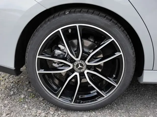 Mercedes-Benz CLA 220