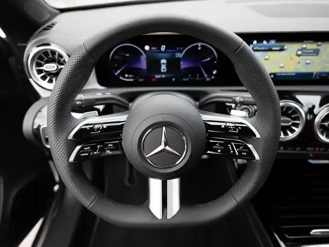 Mercedes-Benz CLA 220
