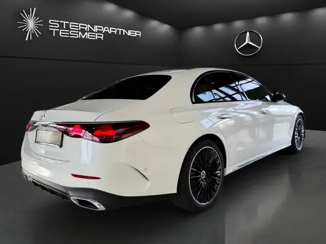 Mercedes-Benz E 300
