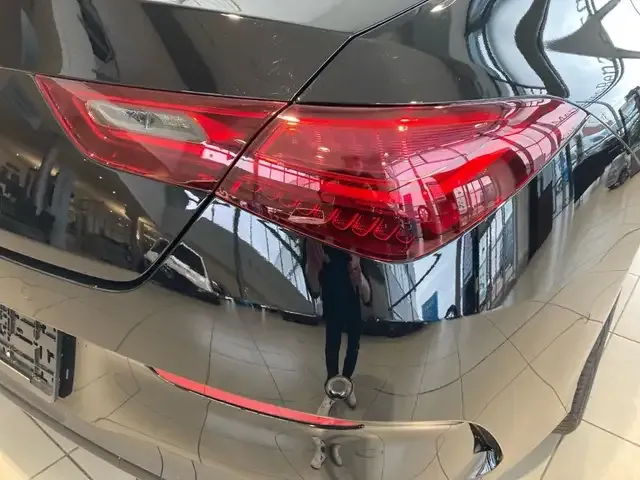 Mercedes-Benz CLA 180