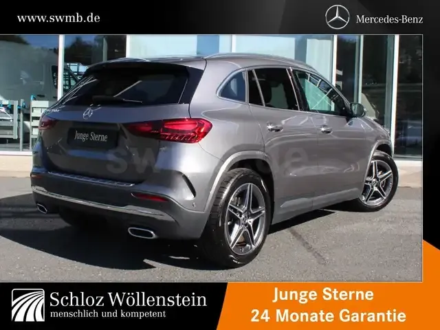 Mercedes-Benz GLA 200