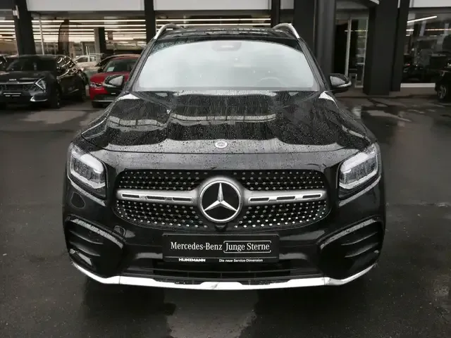 Mercedes-Benz GLB 200
