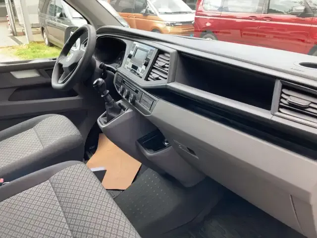 Volkswagen T6.1 Caravelle