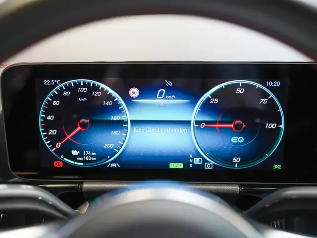 Mercedes-Benz EQA 300