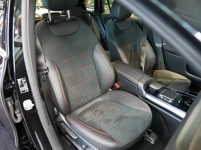 Mercedes-Benz EQA 300