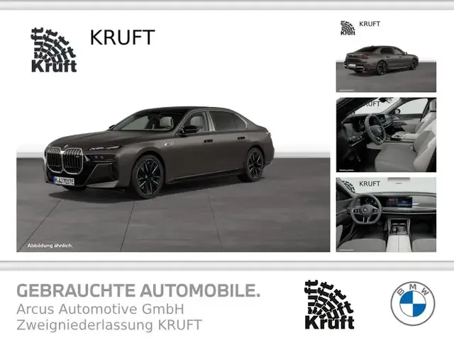 BMW i7