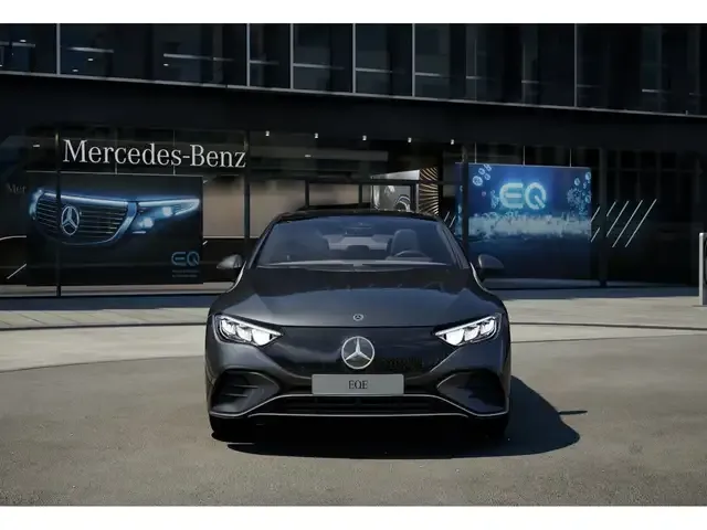 Mercedes-Benz EQE 300