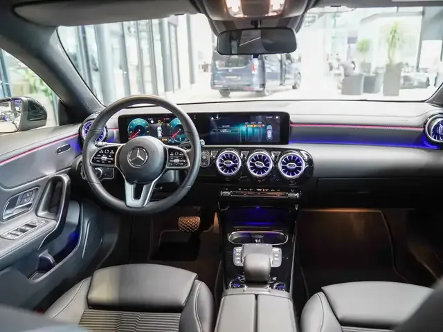 Mercedes-Benz CLA 180