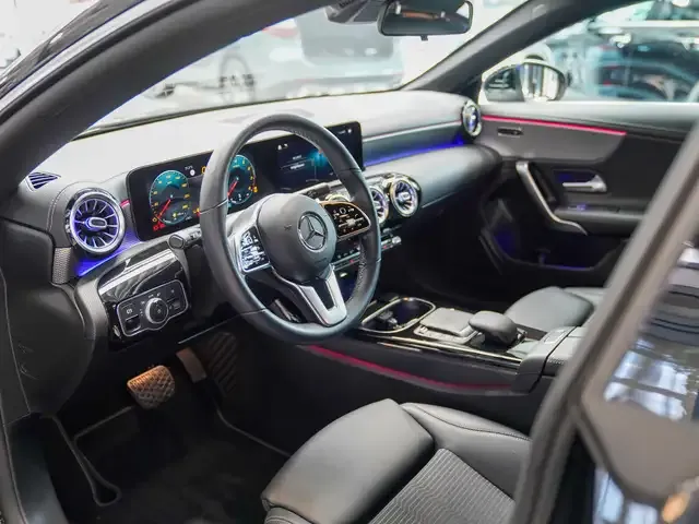 Mercedes-Benz CLA 180
