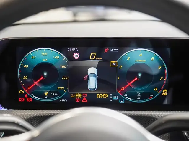 Mercedes-Benz CLA 180
