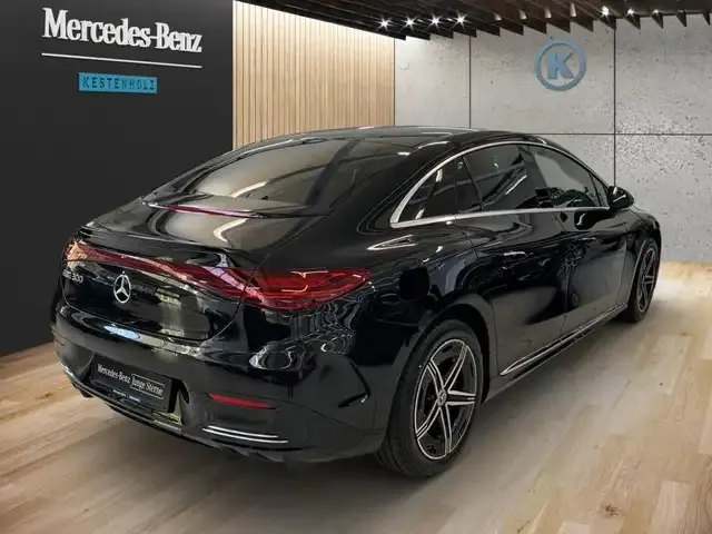 Mercedes-Benz EQE 300