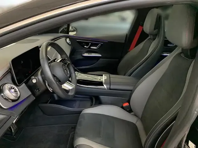 Mercedes-Benz EQE 300