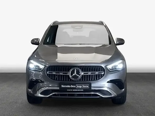 Mercedes-Benz GLA 220