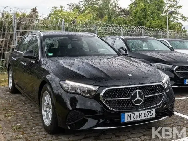 Mercedes-Benz E 200