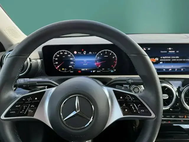 Mercedes-Benz A 200
