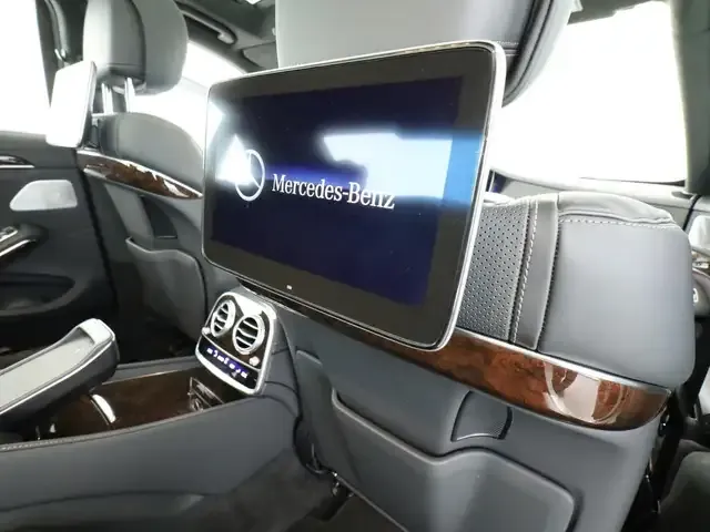 Mercedes-Benz S 560
