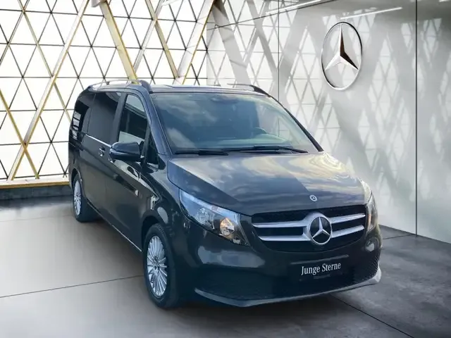 Mercedes-Benz V 250